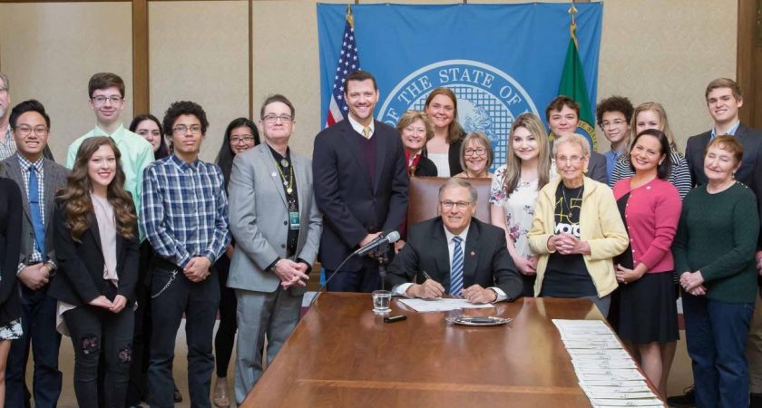 Washington becomes 14th state to extend free speech protection to student journalists